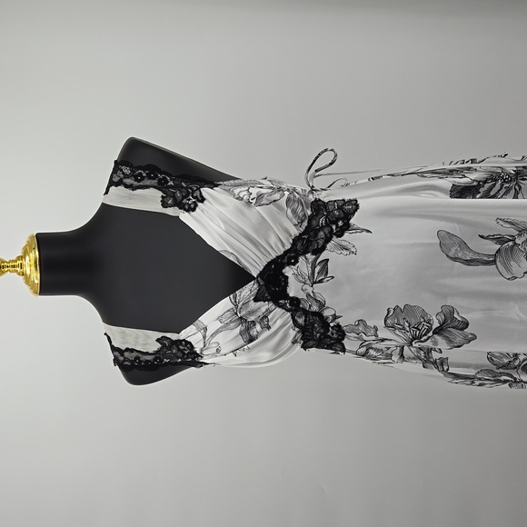 Soma Intimates Gown and Robe Black White Sexy Lace Accents Ties on Side Size L - Picture 3 of 14